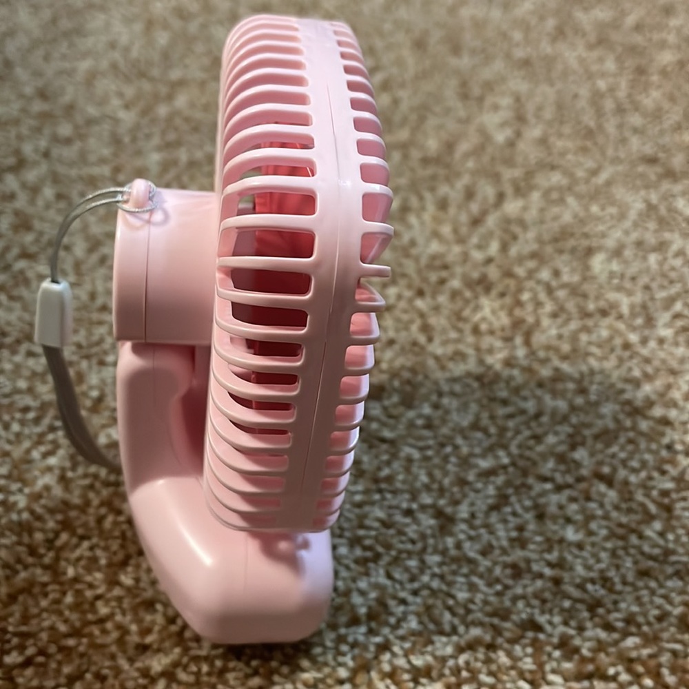 Pink Mini Desktop Fan USB - Picture 4 of 6